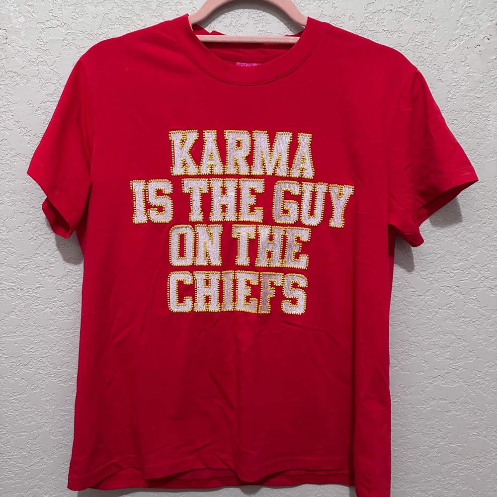 Amelia’s Boutique x QOS/QUEEN OF SPARKLES custom t-shirt